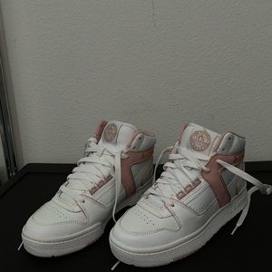 Skechers - Womens L.A. Gear - Slammer Shoes - size 6.5 - pink and white